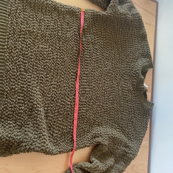 Zenana Premium boutique store sweater, army green. Worn but in good condition. - Picture 6 of 9